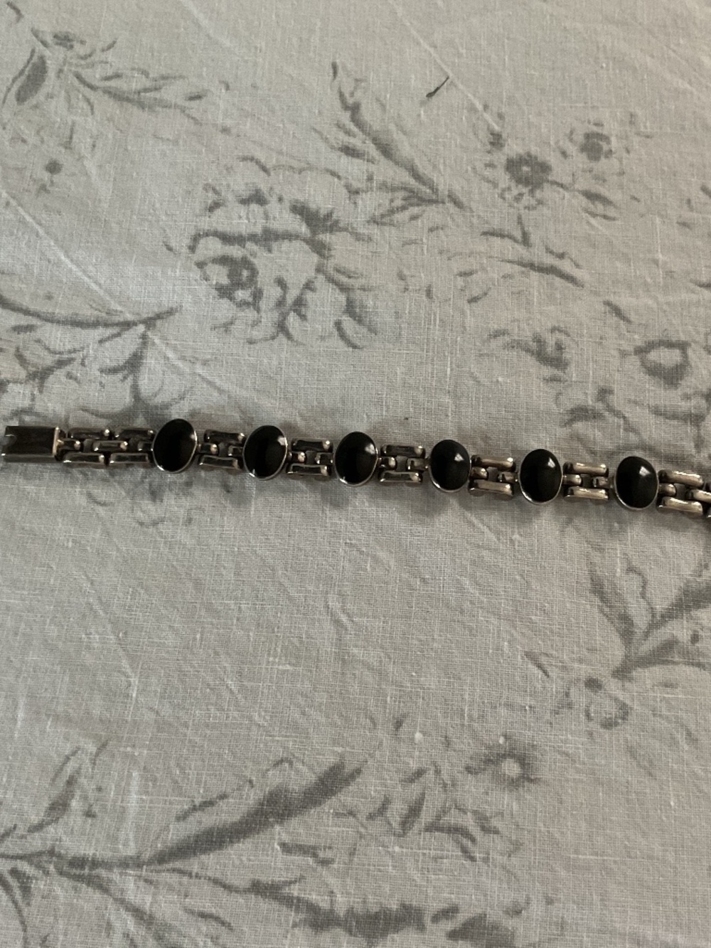SALE! Price Drop!  EUC 950 Silver Mexico Onyx Bracelet